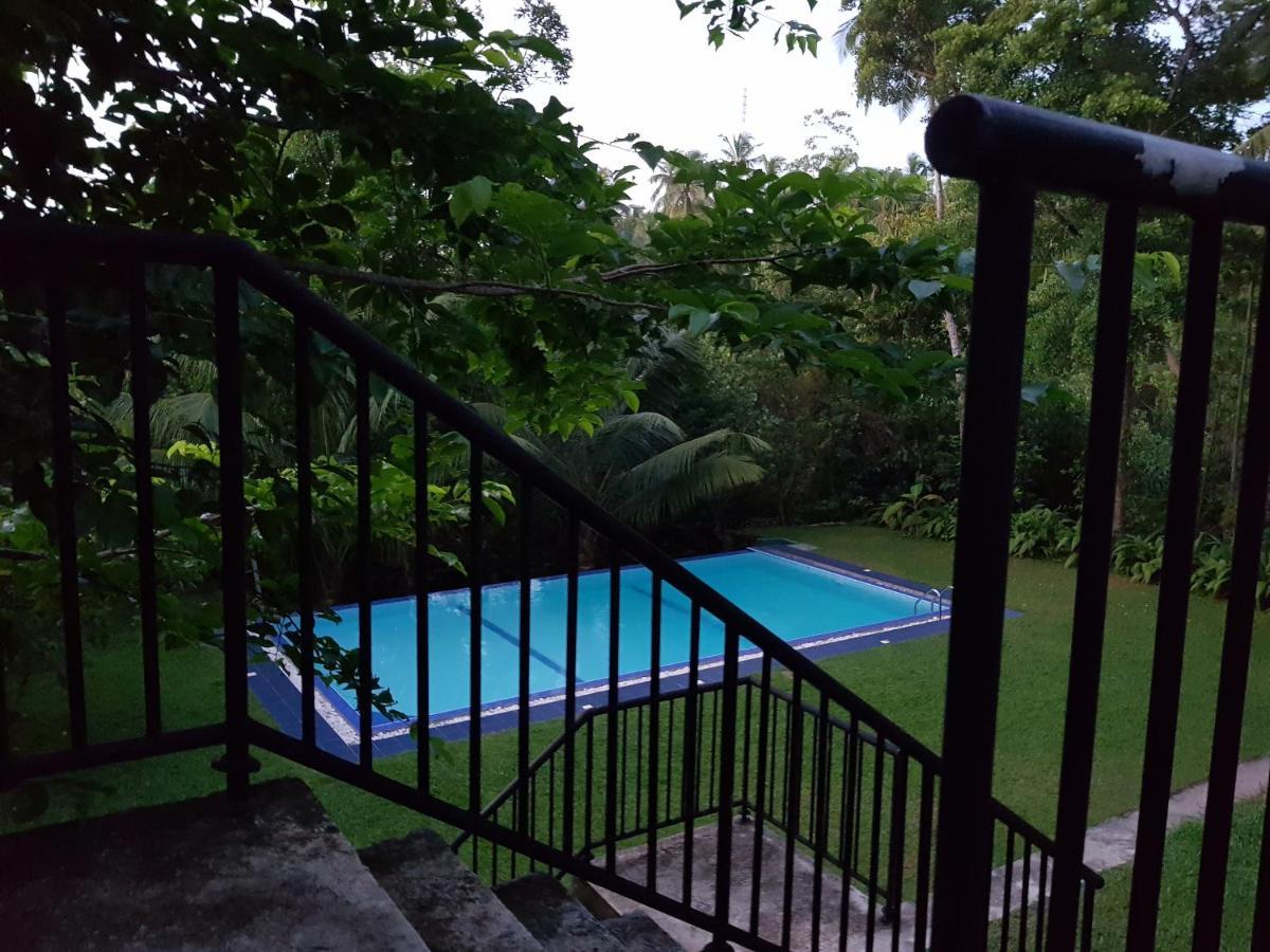 Hotel Chitra Ayurveda Bentota Esterno foto