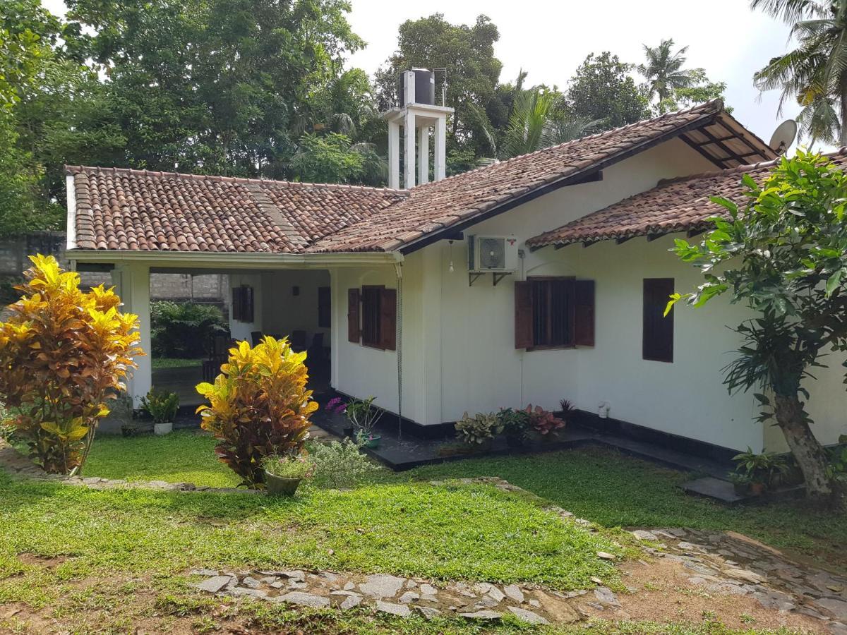 Hotel Chitra Ayurveda Bentota Esterno foto