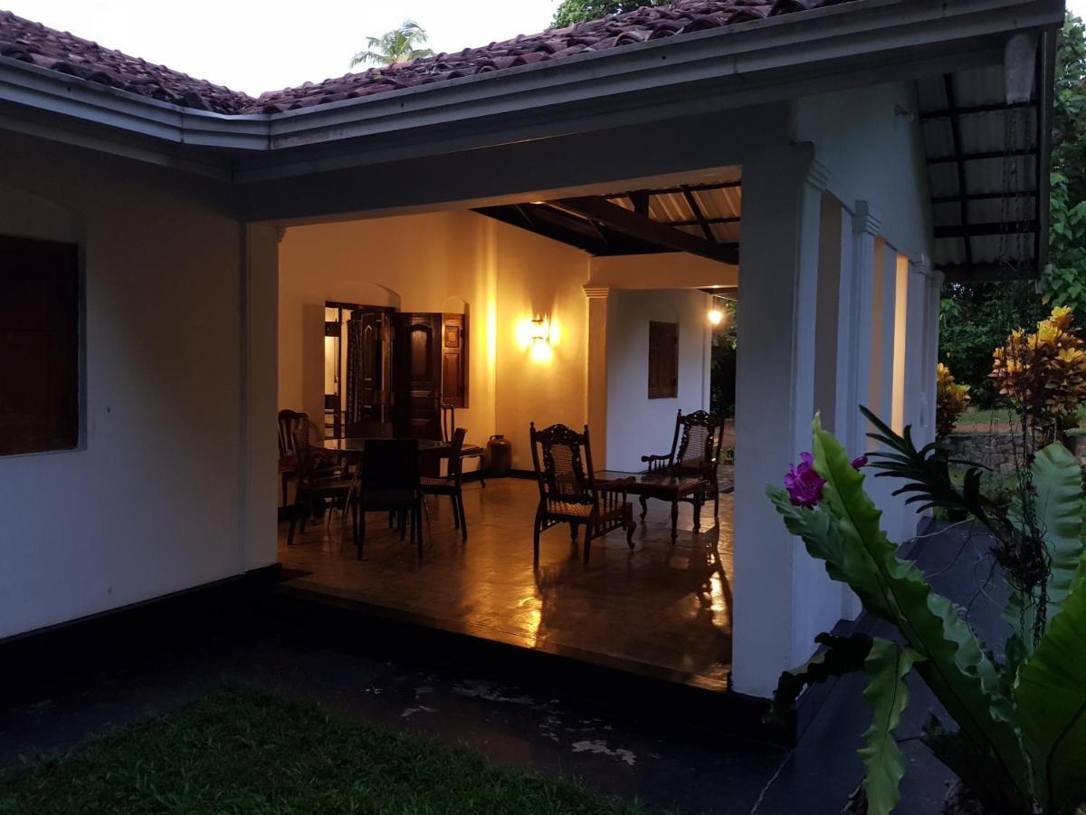 Hotel Chitra Ayurveda Bentota Esterno foto