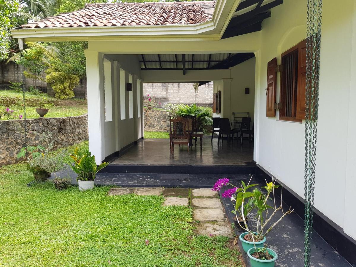 Hotel Chitra Ayurveda Bentota Esterno foto