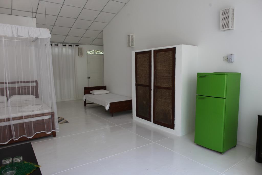 Hotel Chitra Ayurveda Bentota Esterno foto